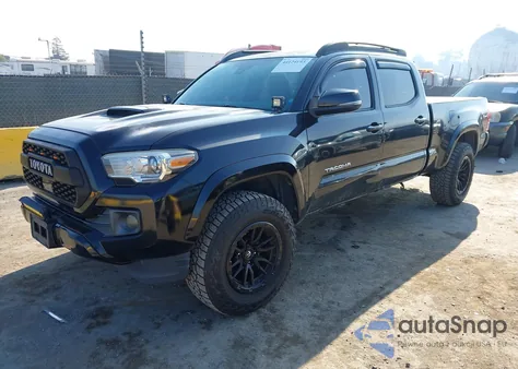 2018 Toyota Tacoma Trd Sport z USA, uszkodzony, nr VIN 3TMDZ5BNXJM042736